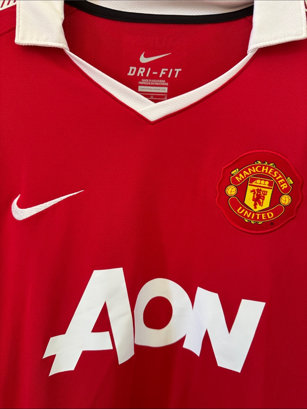 Nike Red and White Soccer Jersey with AON Sponsor - Picture 4 of 9